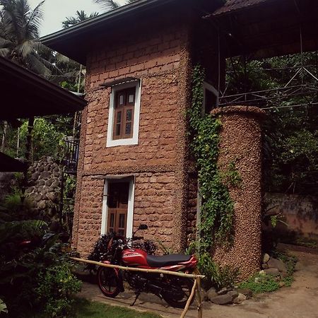 Sapphire Holiday Resort Ratnapura Exterior foto