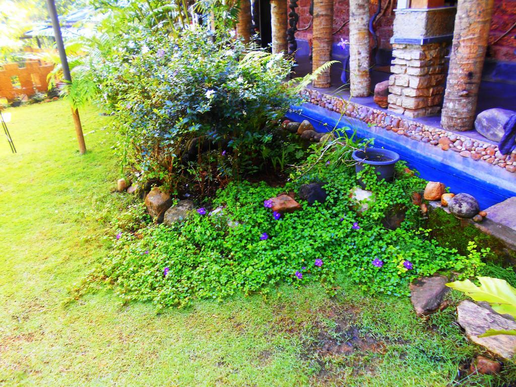 Sapphire Holiday Resort Ratnapura Exterior foto