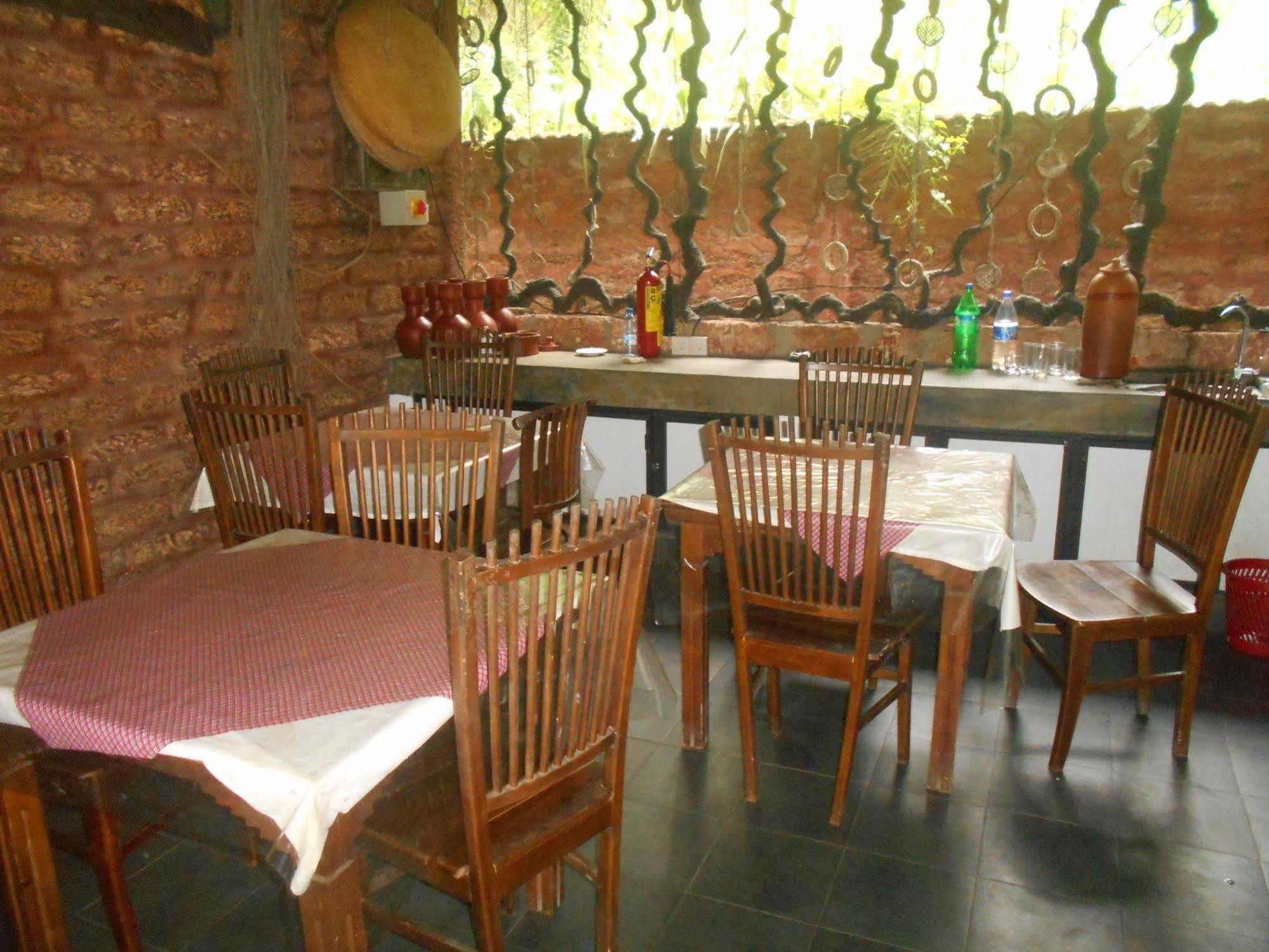 Sapphire Holiday Resort Ratnapura Exterior foto